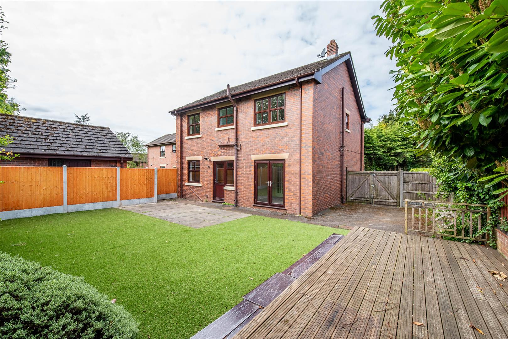 4 bed property in Beechfield Court, Leyland